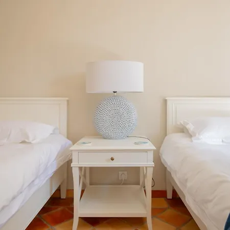 Villa 10 People Private Pool Near Saint-tropez *