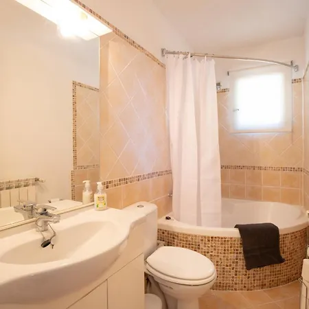 Villa 10 People Private Pool Near Saint-tropez *